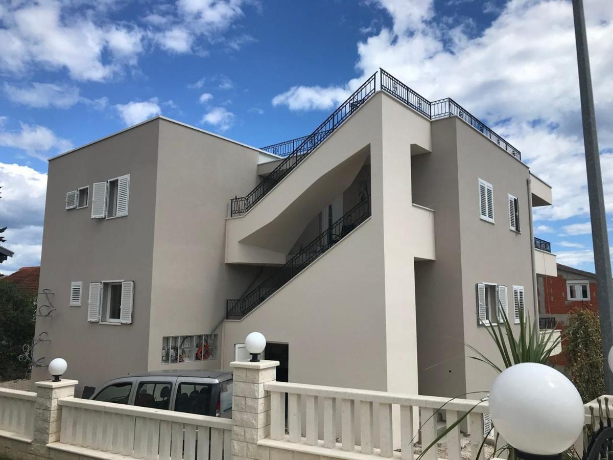 Apartment Lizzi. Trogir Exterior foto